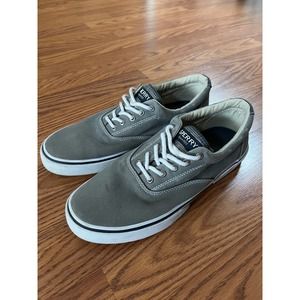 Men's 9.5 -Top Sperry Men's Halyard Sneaker - Gray